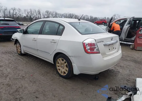 2010 Nissan Sentra 2.0S z USA, uszkodzony, nr VIN 3N1AB6AP2AL667513